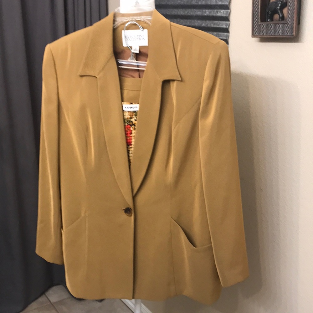 Women’s 3 Pc Skirt and Jacket